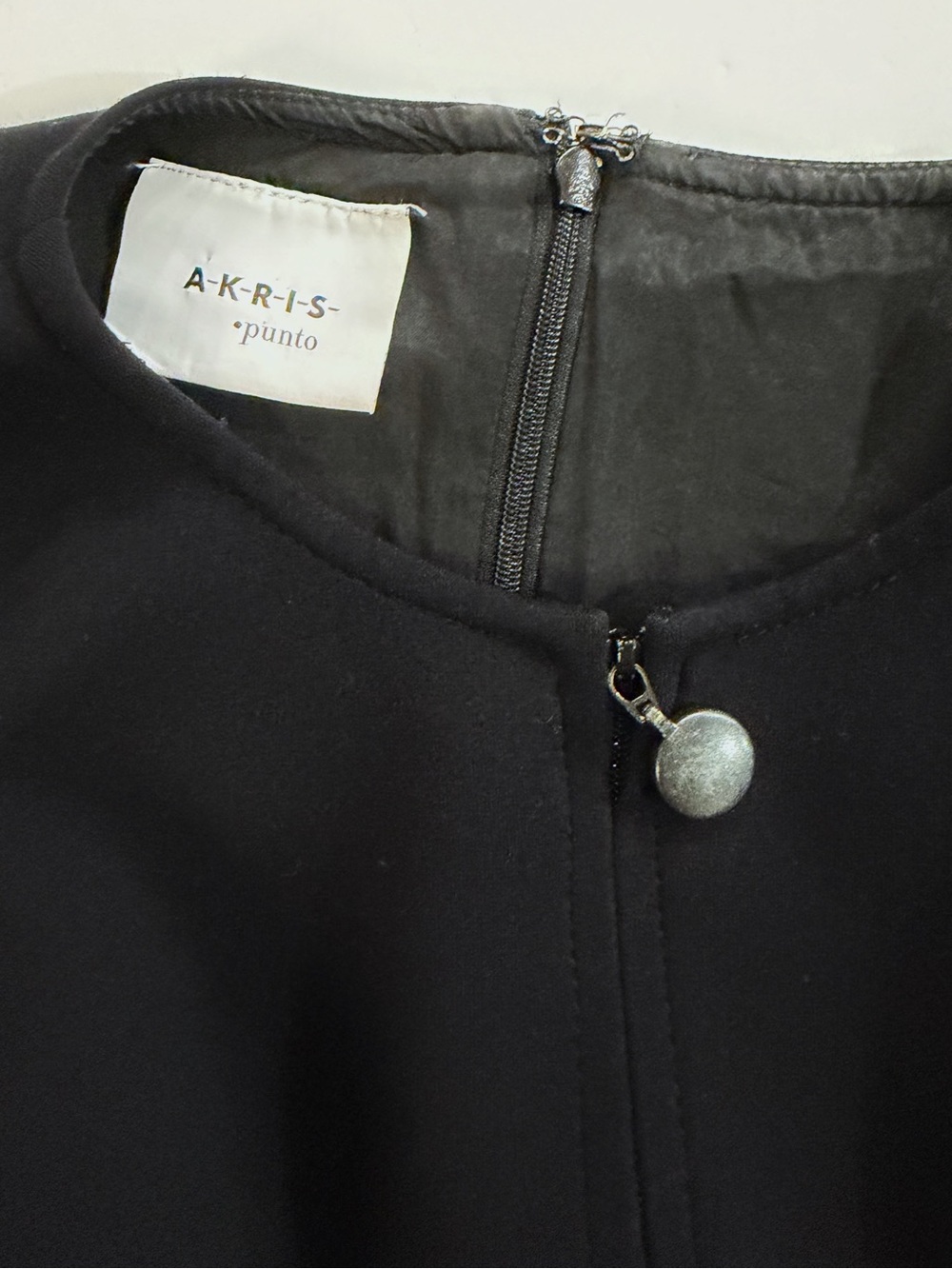 Akris Punto Women's 16 Black Cap Sleeve Zip Sheath Dress Quiet Luxury Office - Picture 5 of 10